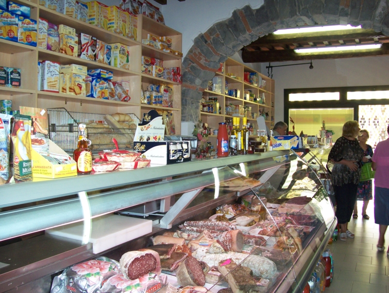  Image name: AlimentariMirka17.jpg 
 width: 801 pixel 
 height: 602 pixel 
 Size: 477387 bytes 
 Click to enlarge 